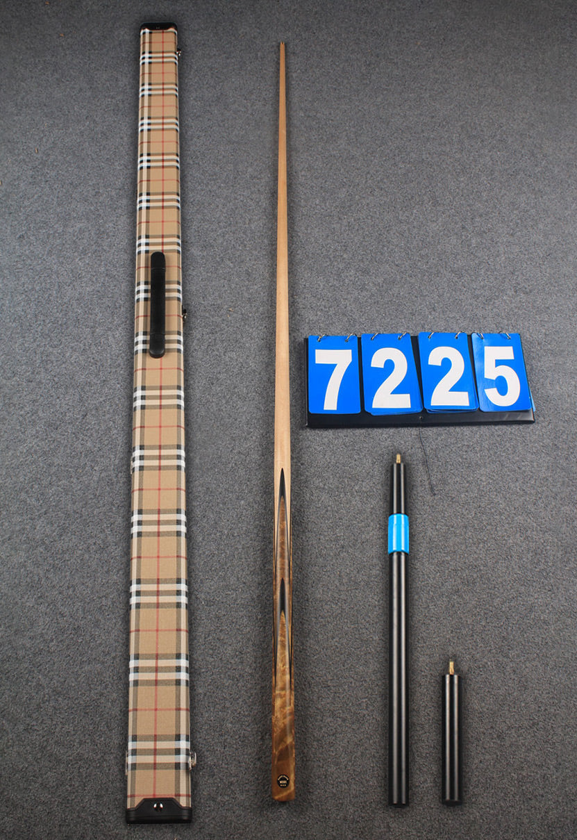 ★★★  1 piece maple snooker cue # 7225