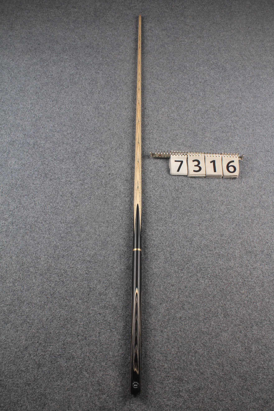 3/4 ash 59'' snooker cue # 7316 WOODS CUES