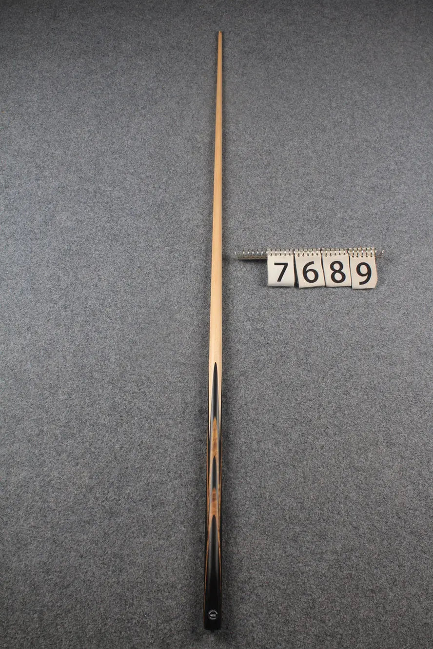 1 piece maple snooker cue # 7689