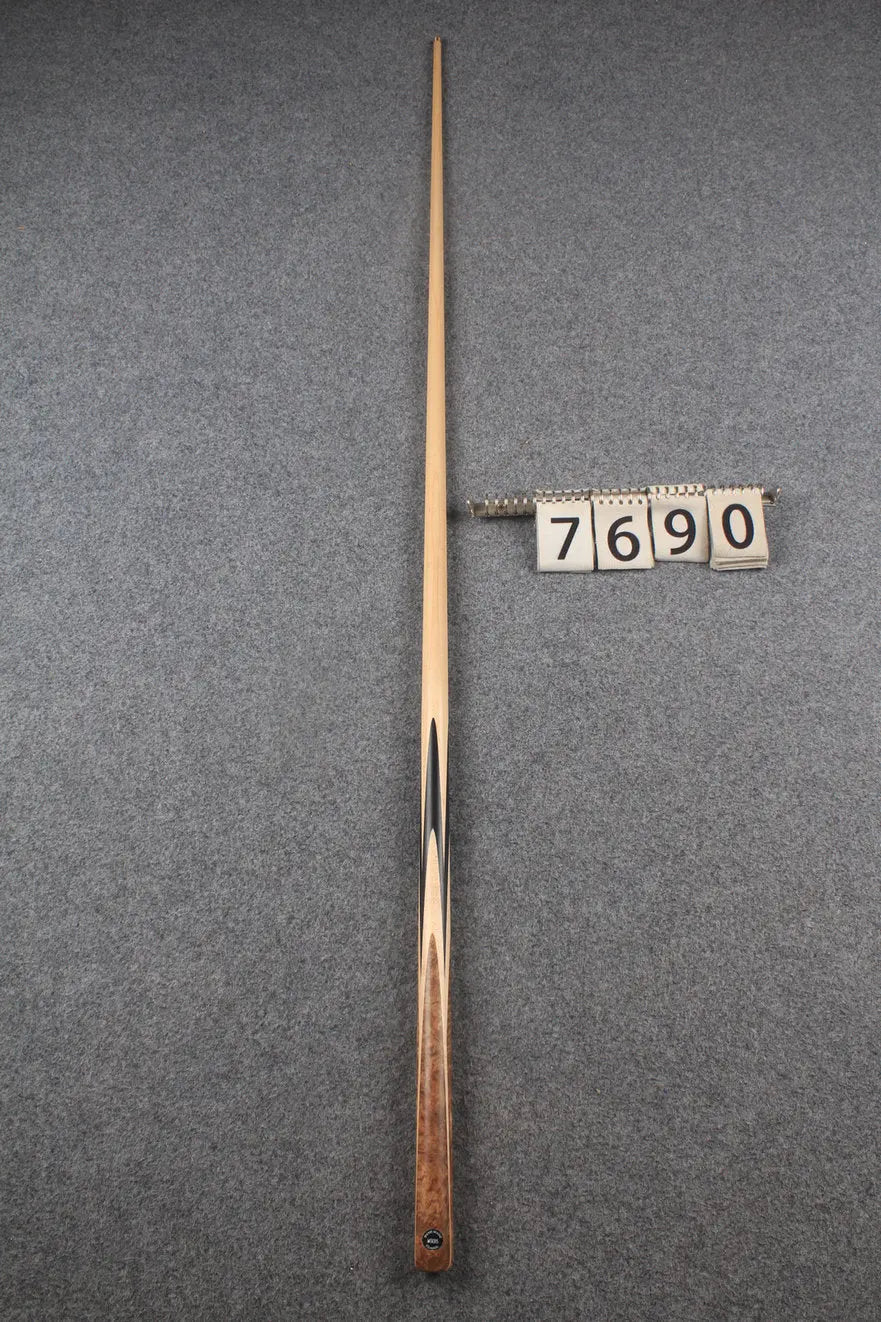 1 piece maple snooker cue # 7690