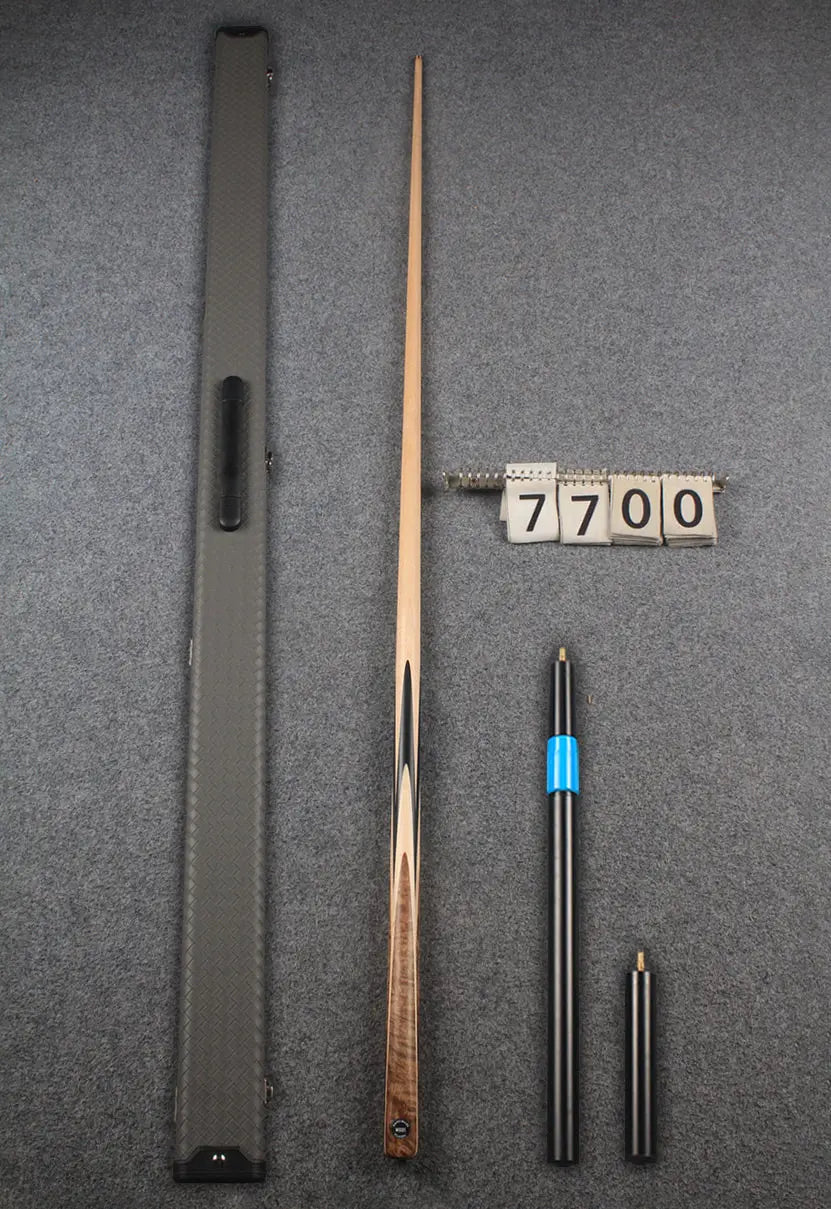 1 piece maple snooker cue # 7700