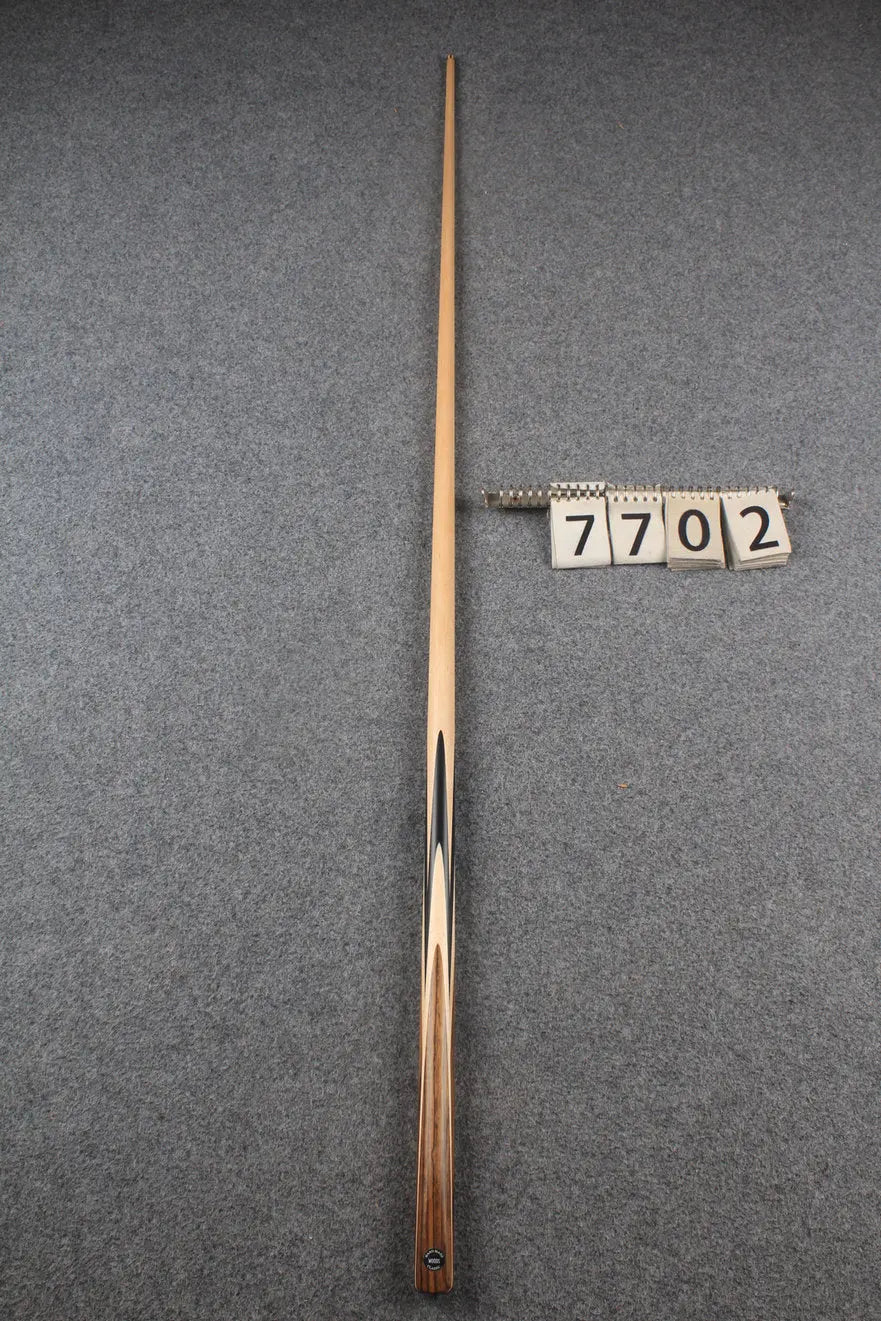 1 piece maple snooker cue # 7702