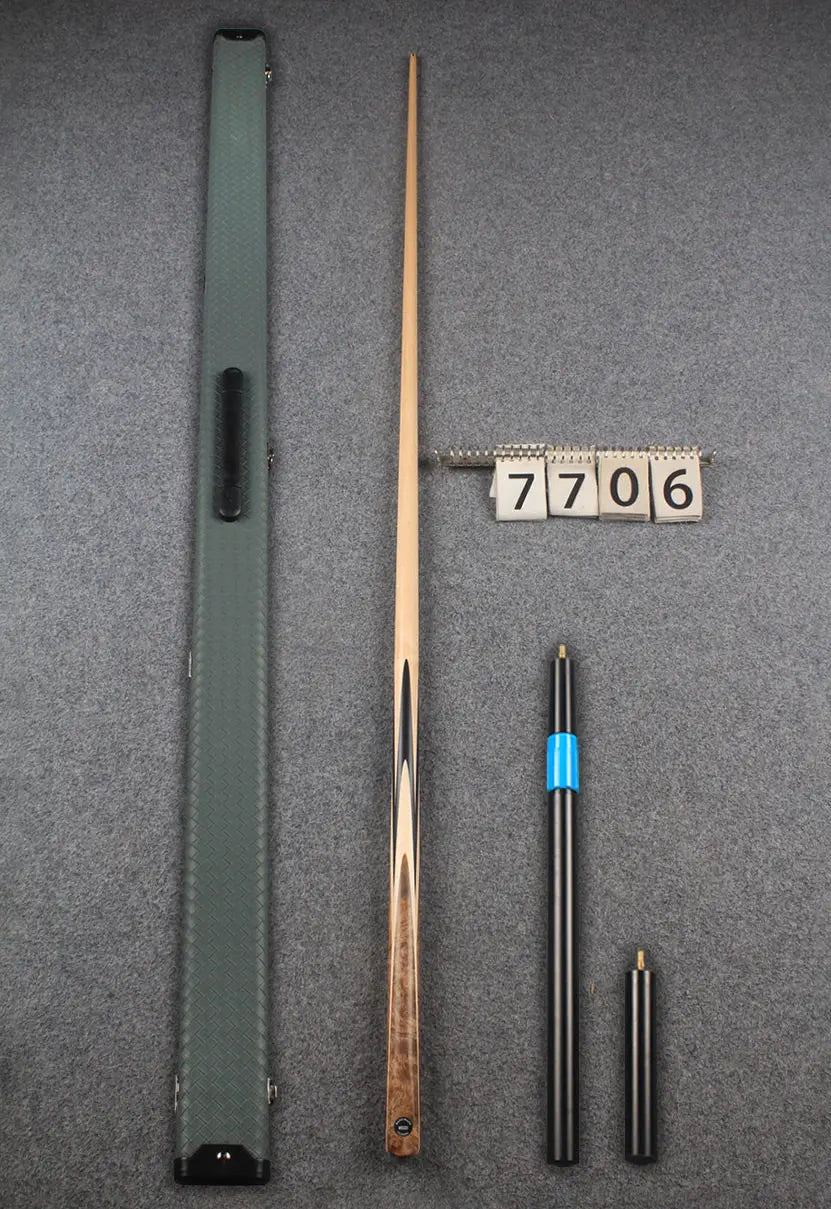 1 piece maple snooker cue # 7706