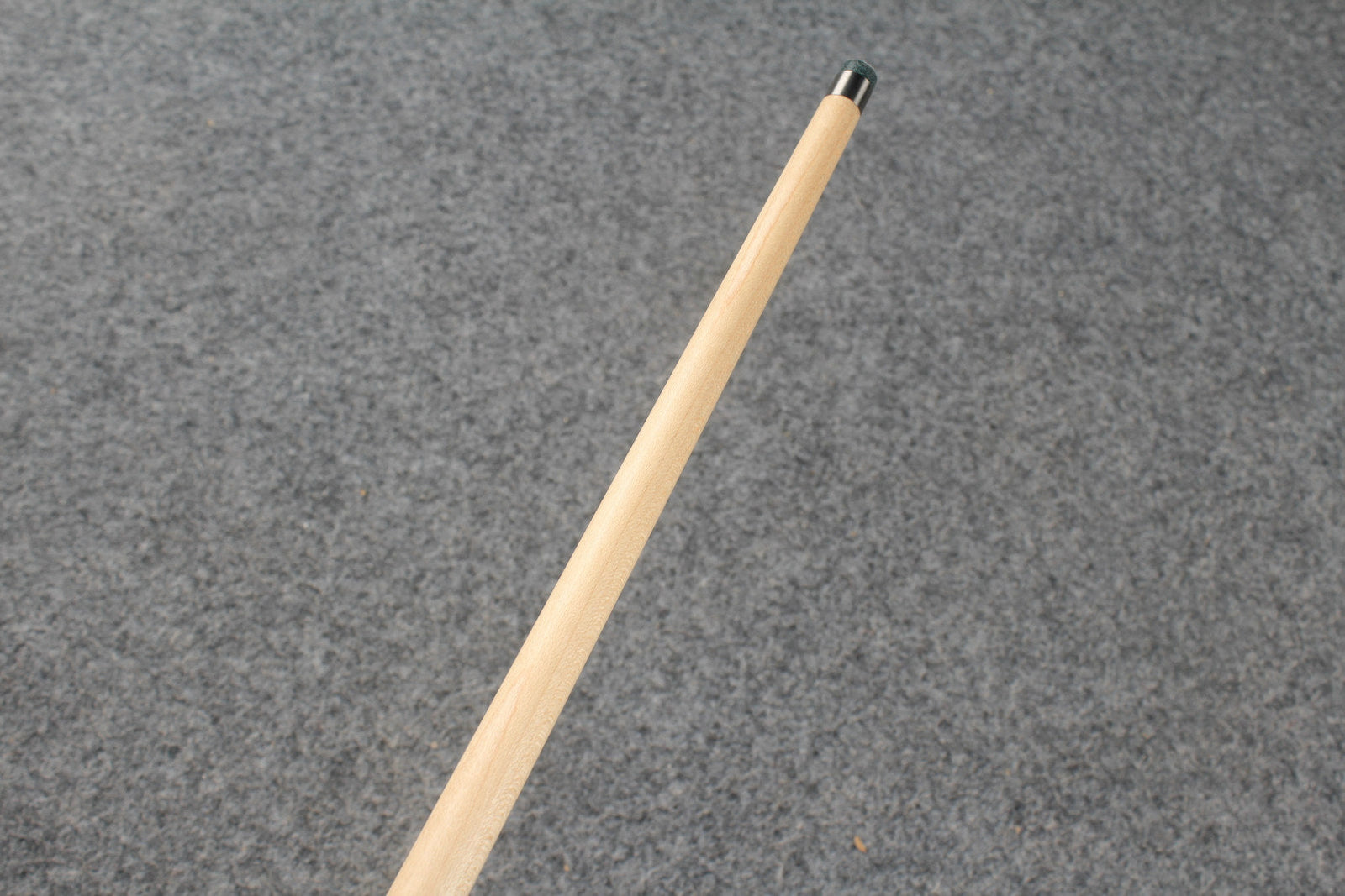 1 piece maple snooker cue # 8226 WOODS CUES
