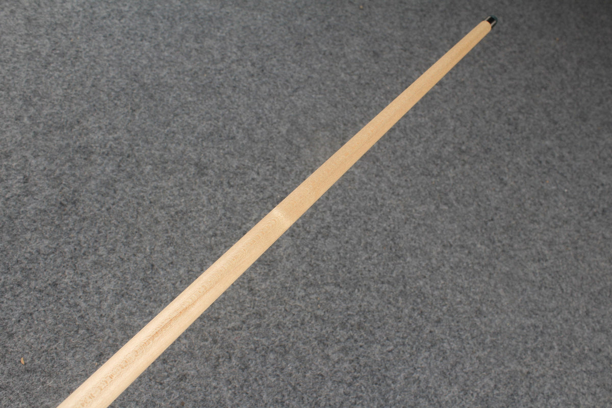 1 piece maple snooker cue # 8227 WOODS CUES