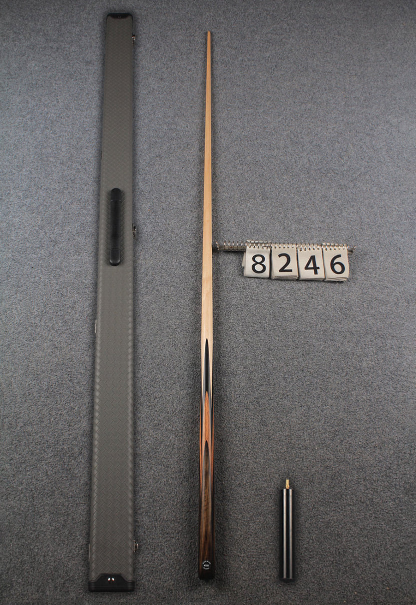 1 piece maple english pool cue # 8246 WOODS CUES