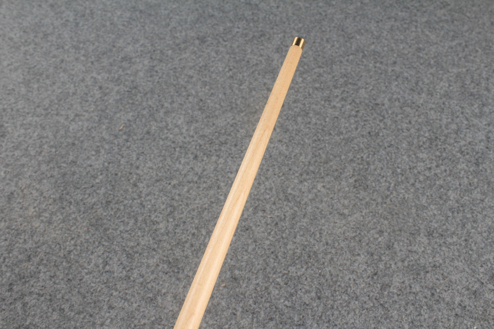 1 piece maple snooker cue # 8257 WOODS CUES