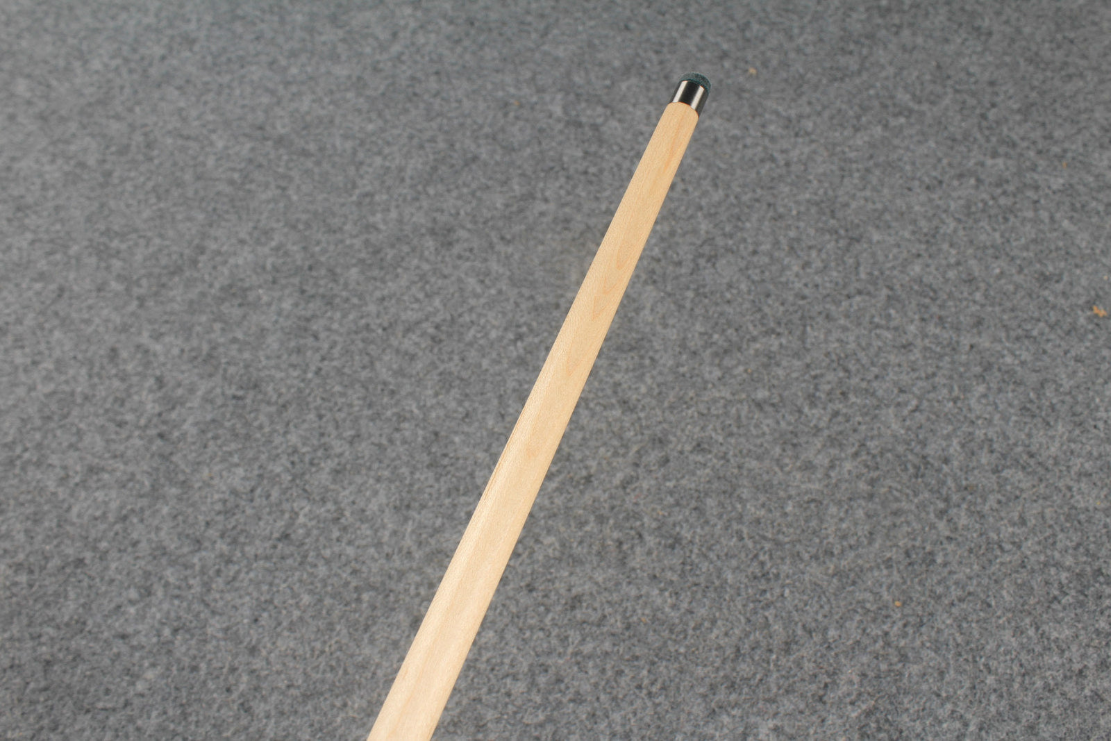 3/4 maple snooker cue #8432 WOODS CUES