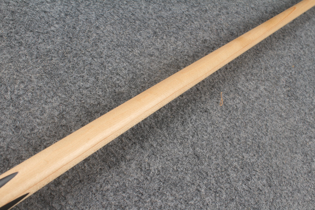 3/4 maple snooker cue #8433 WOODS CUES