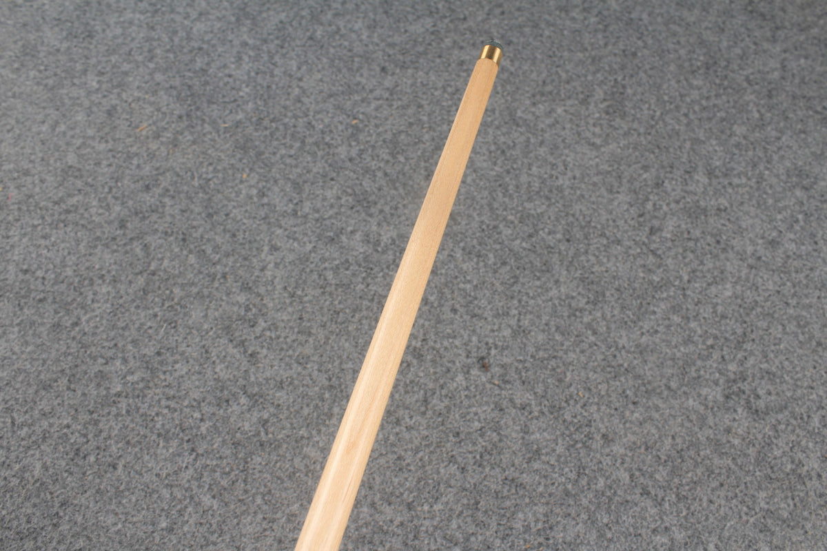 ★★★  1 piece maple snooker cue # 8588