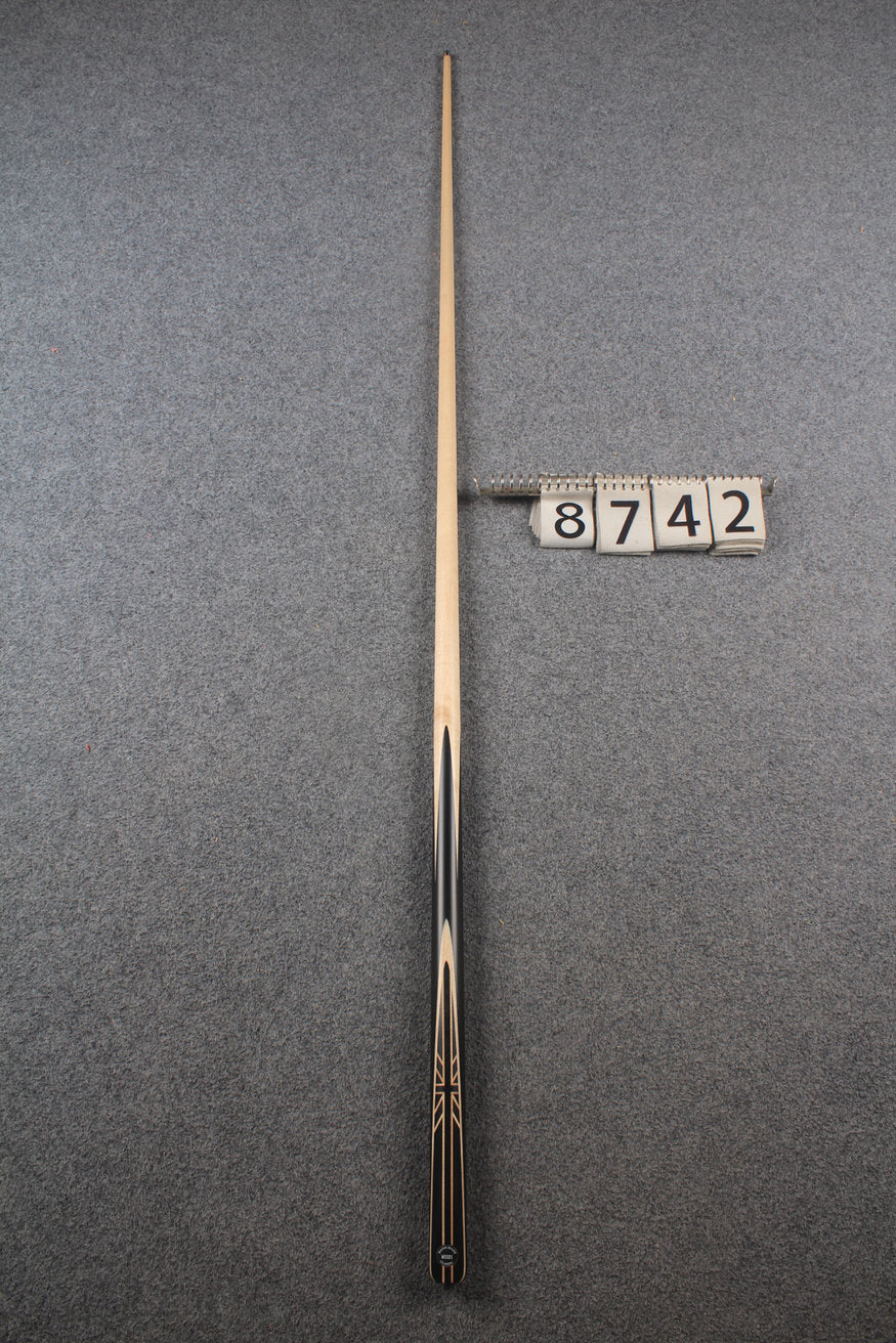 1 piece maple snooker cue # 8742 WOODS CUES