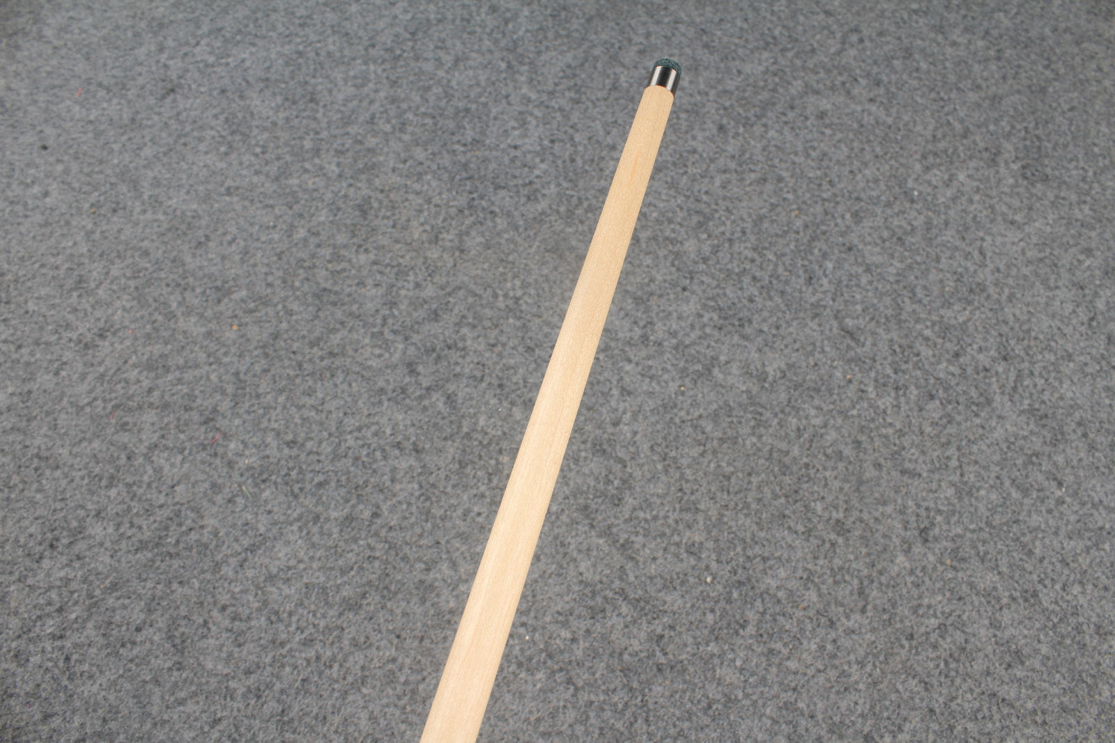 1 piece maple snooker cue # 8744 WOODS CUES
