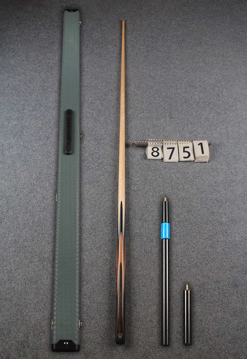 1 piece maple snooker cue # 8751 WOODS CUES