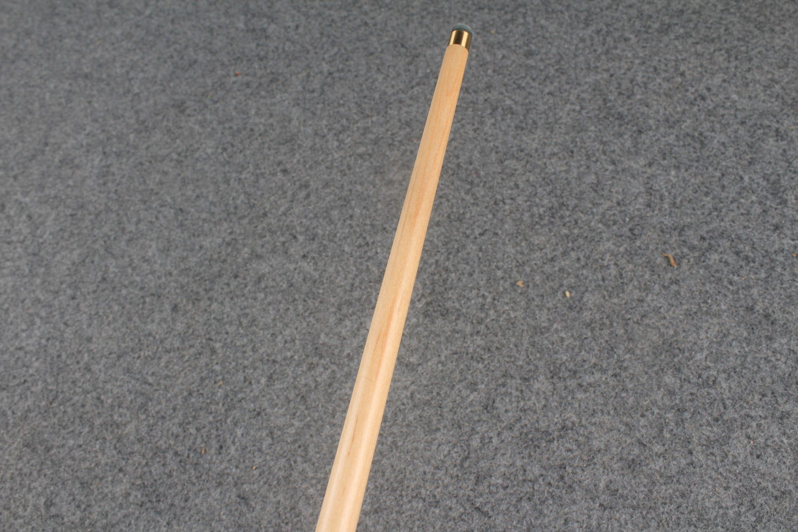 1 piece maple snooker cue # 8752 WOODS CUES