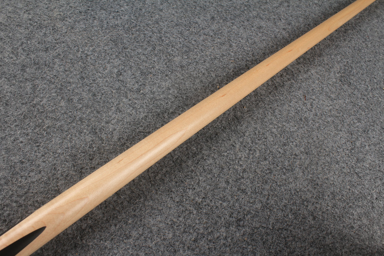 1 piece maple snooker cue # 8754 WOODS CUES