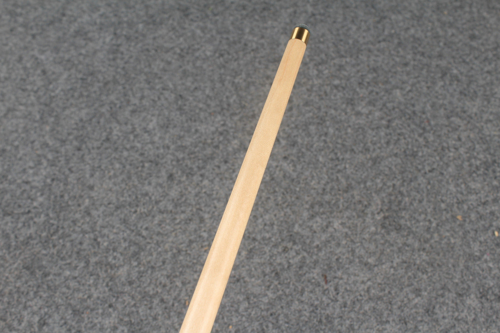 1 piece maple snooker cue # 8759 WOODS CUES