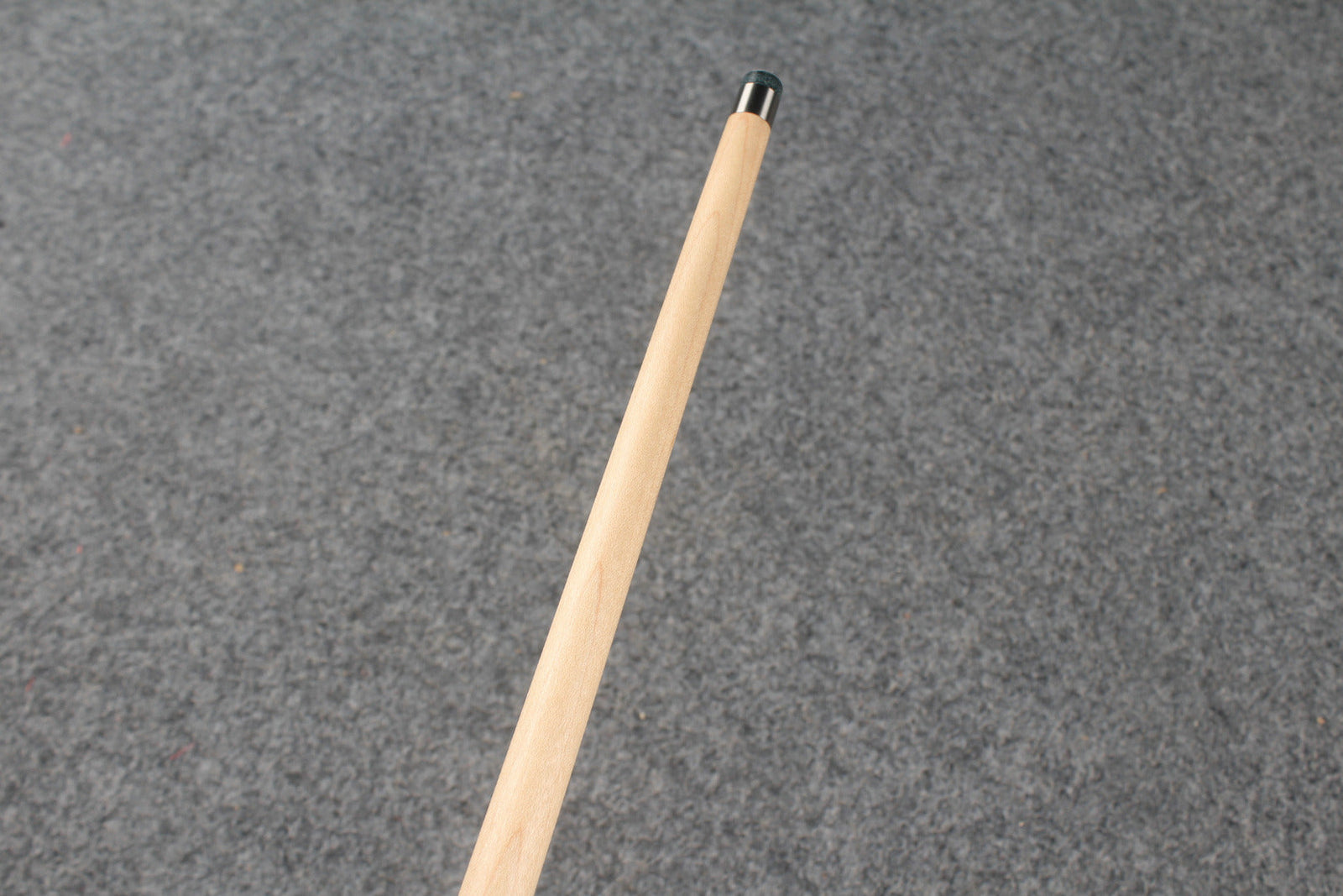 1 piece maple snooker cue # 8760 WOODS CUES
