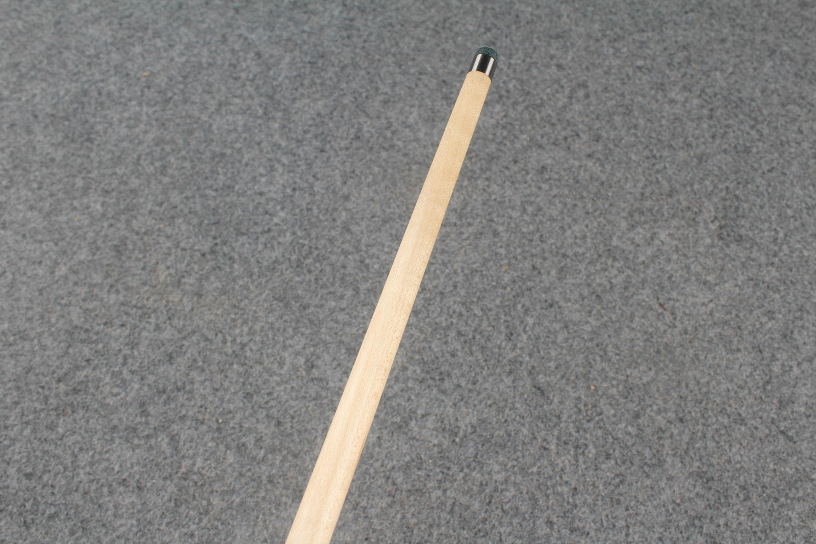 1 piece maple snooker cue # 8761 WOODS CUES
