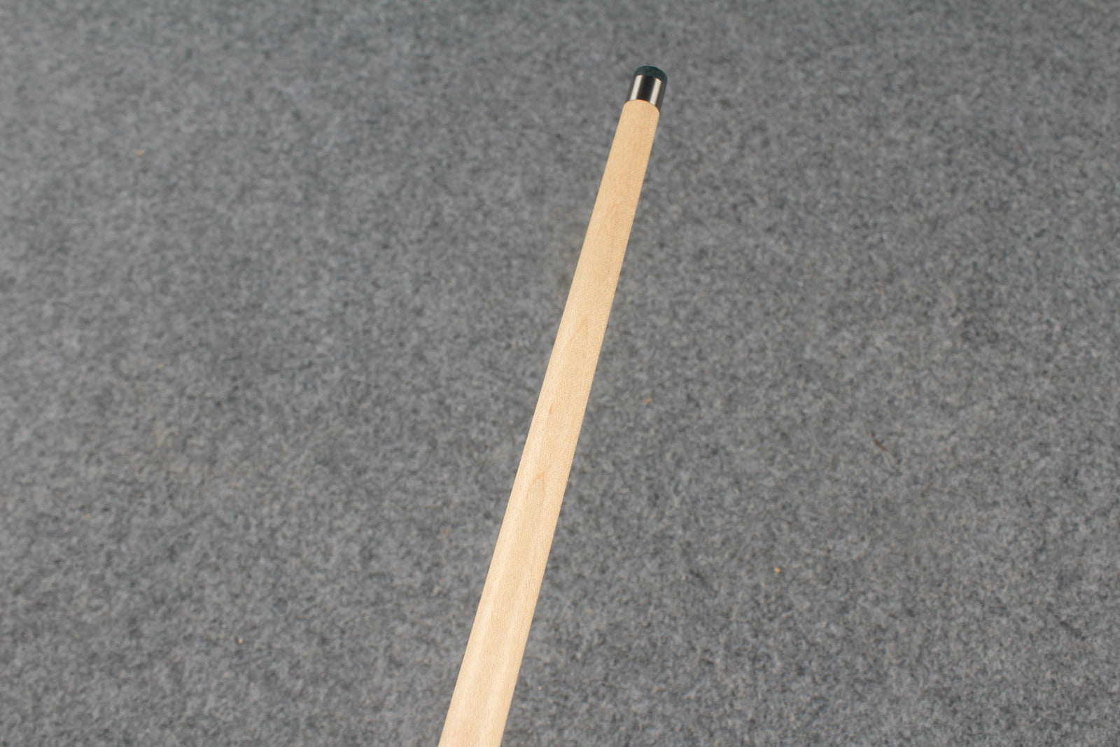1 piece maple snooker cue # 8763 WOODS CUES