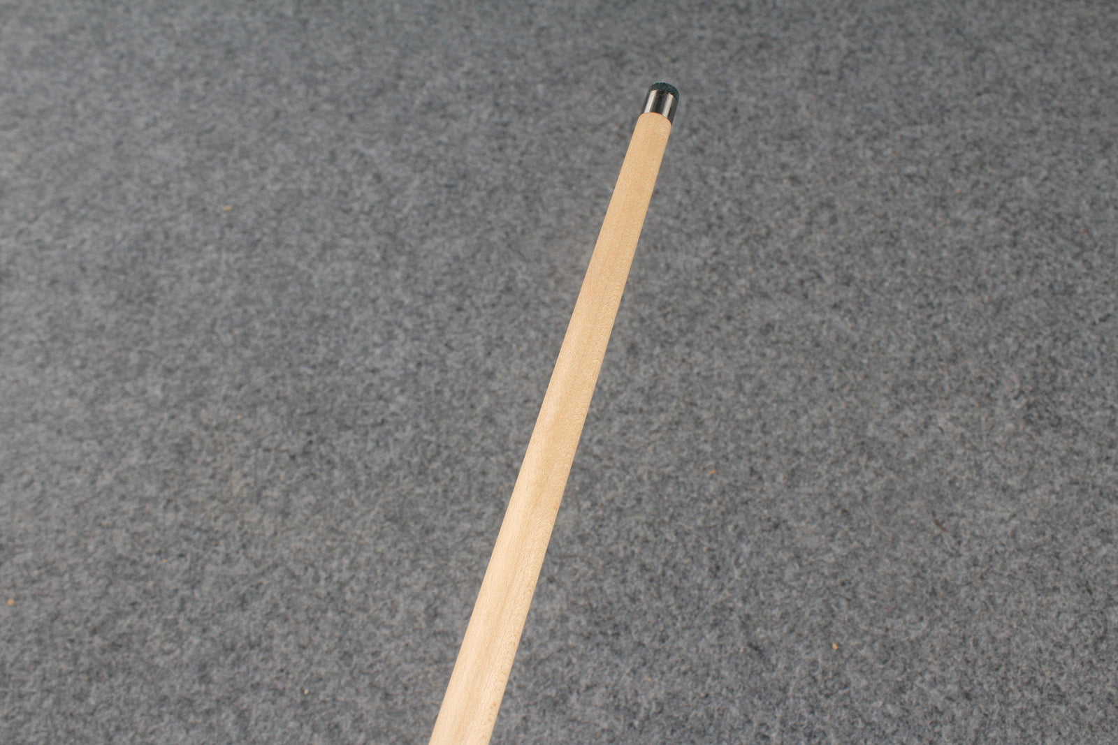 1 piece maple snooker cue # 8764 WOODS CUES