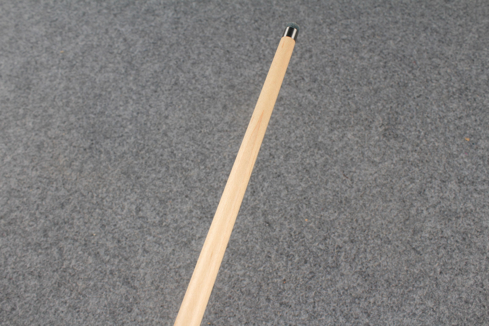 1 piece maple snooker cue # 8773 WOODS CUES