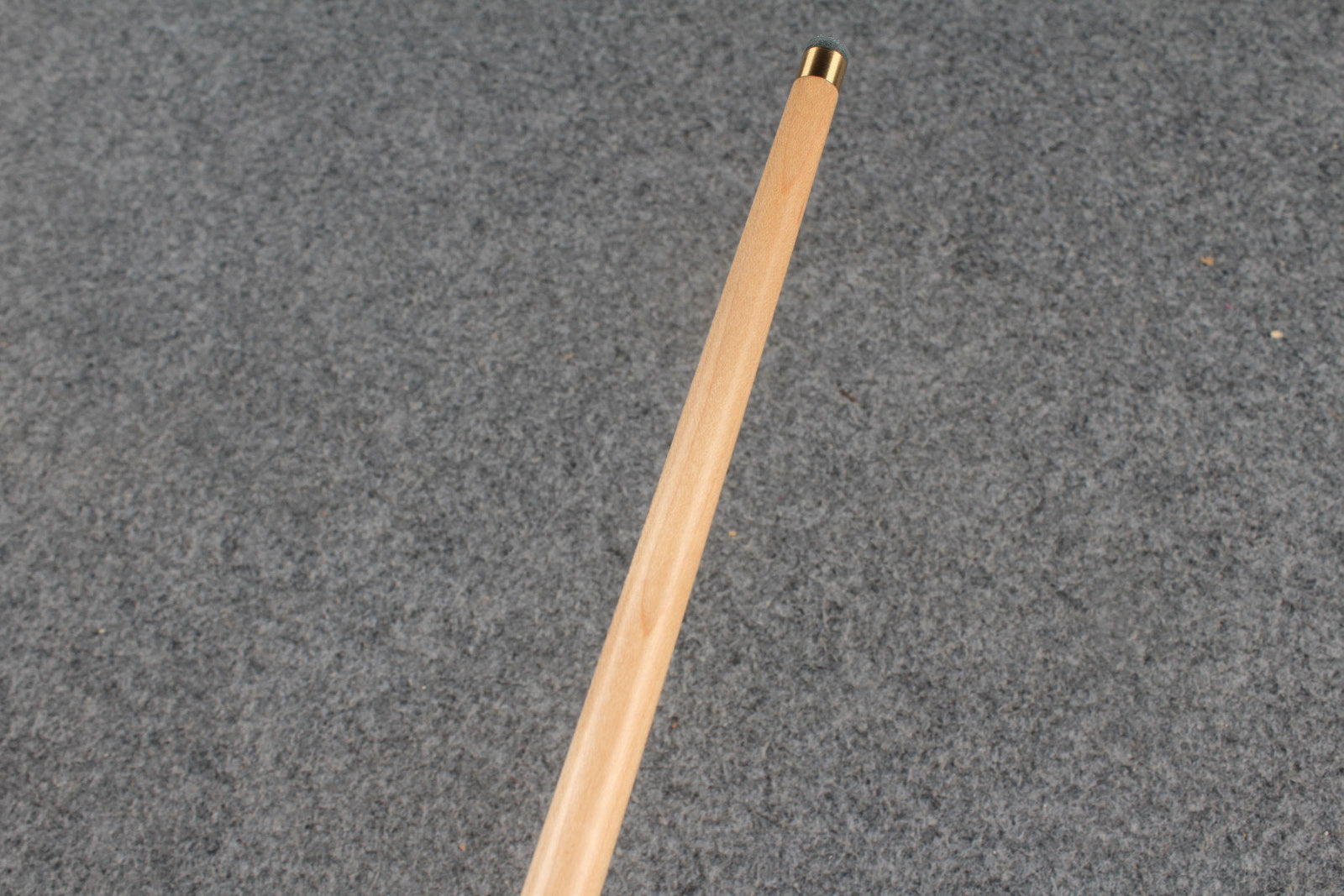 1 piece maple snooker cue # 8776 WOODS CUES