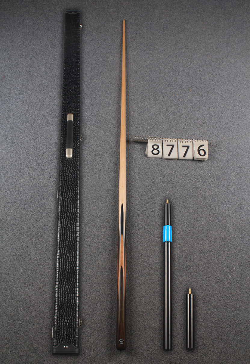 1 piece maple snooker cue # 8776 WOODS CUES