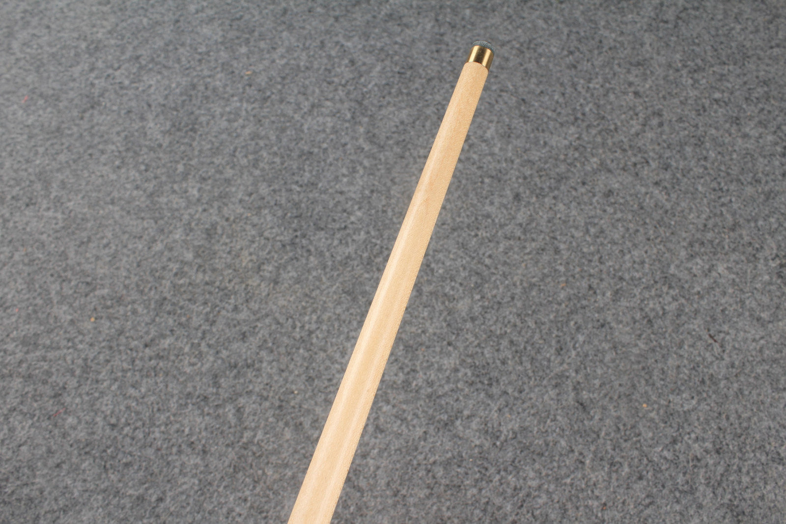 1 piece maple snooker cue # 8779 WOODS CUES