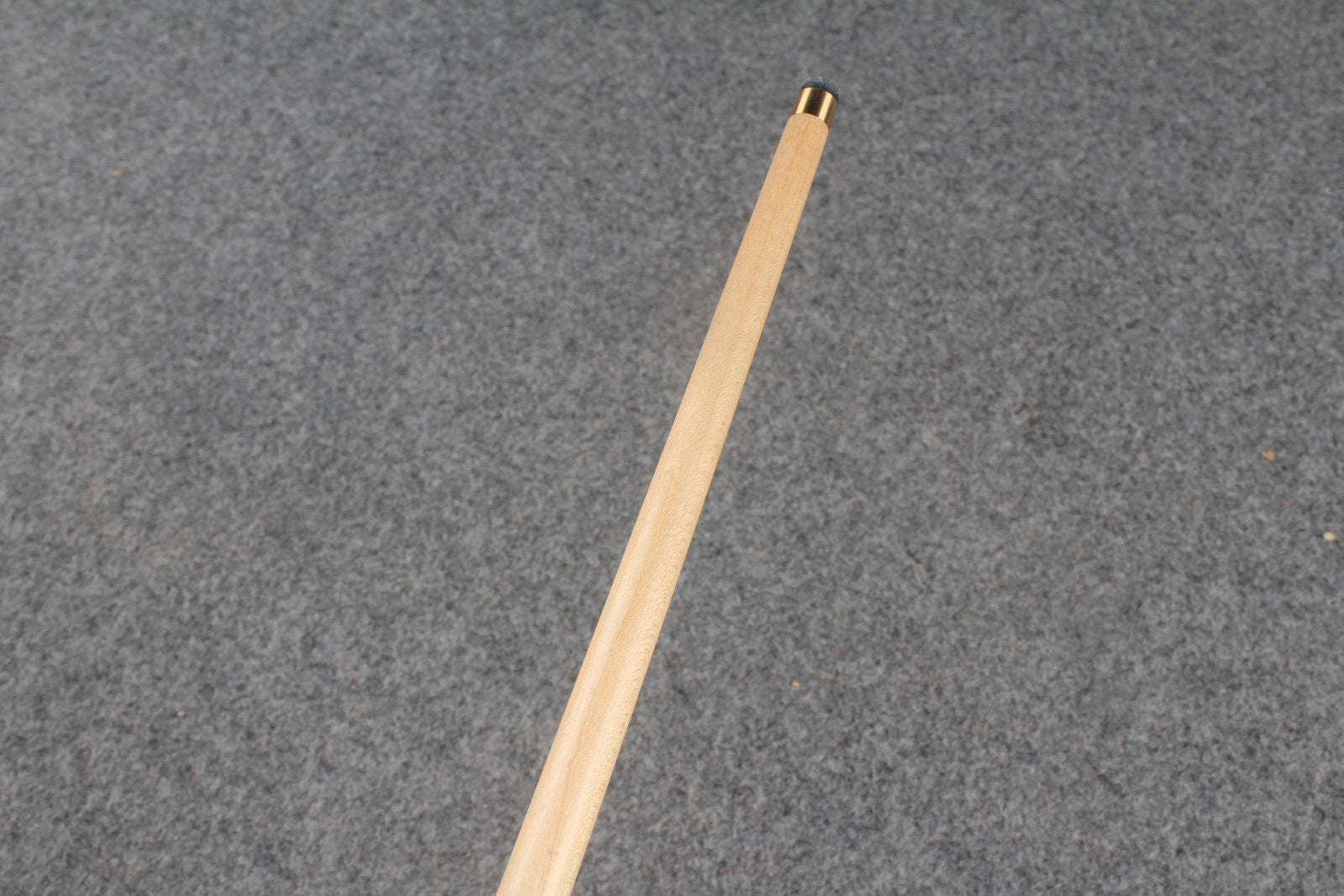 1 piece maple snooker cue # 8784 WOODS CUES