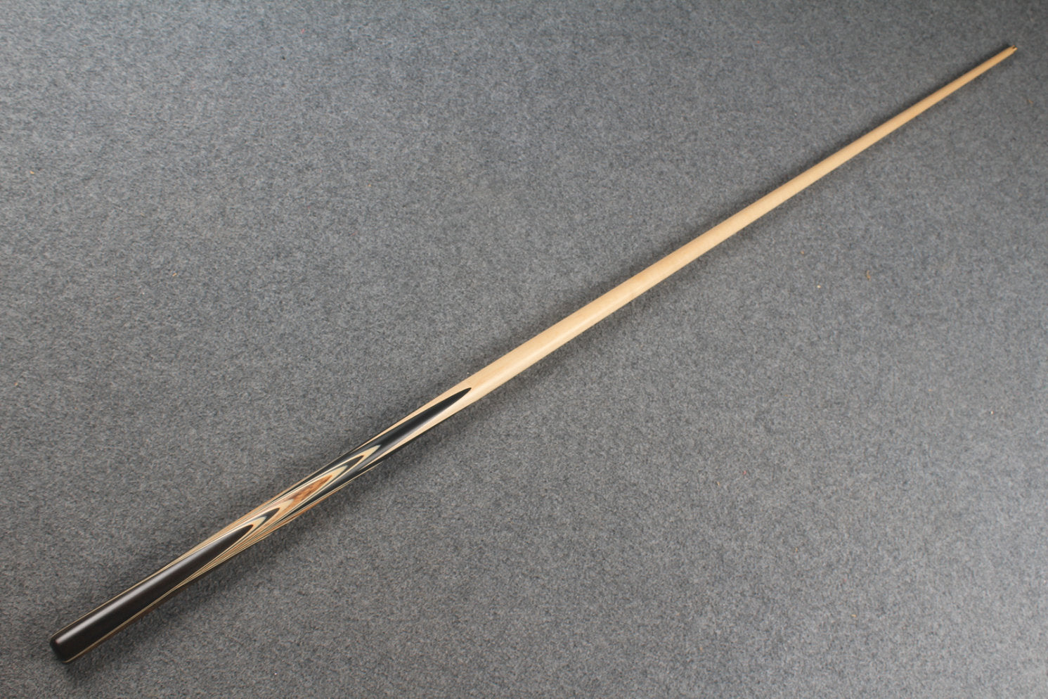 1 piece maple snooker cue # 8789 WOODS CUES