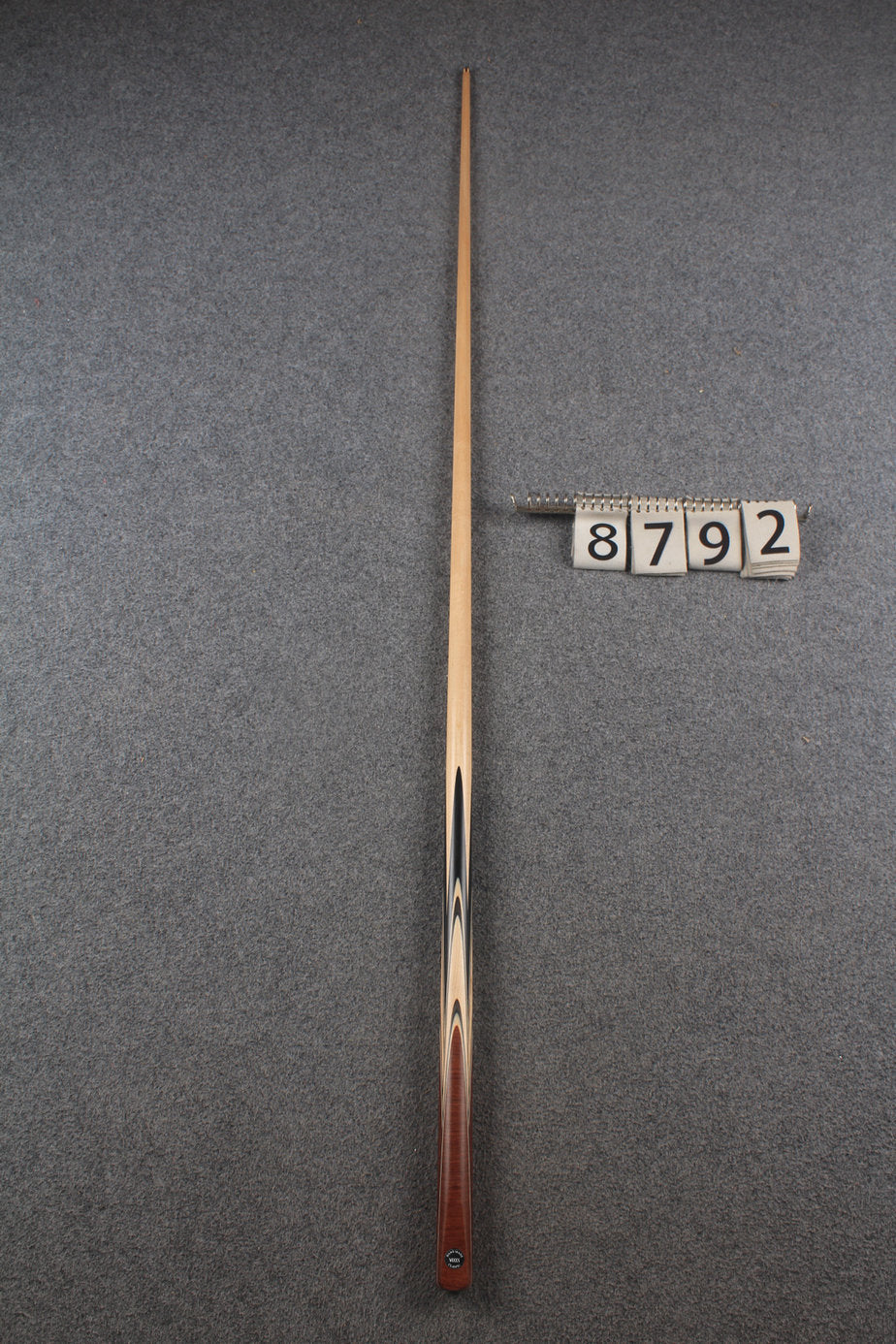 1 piece maple snooker cue # 8792 WOODS CUES
