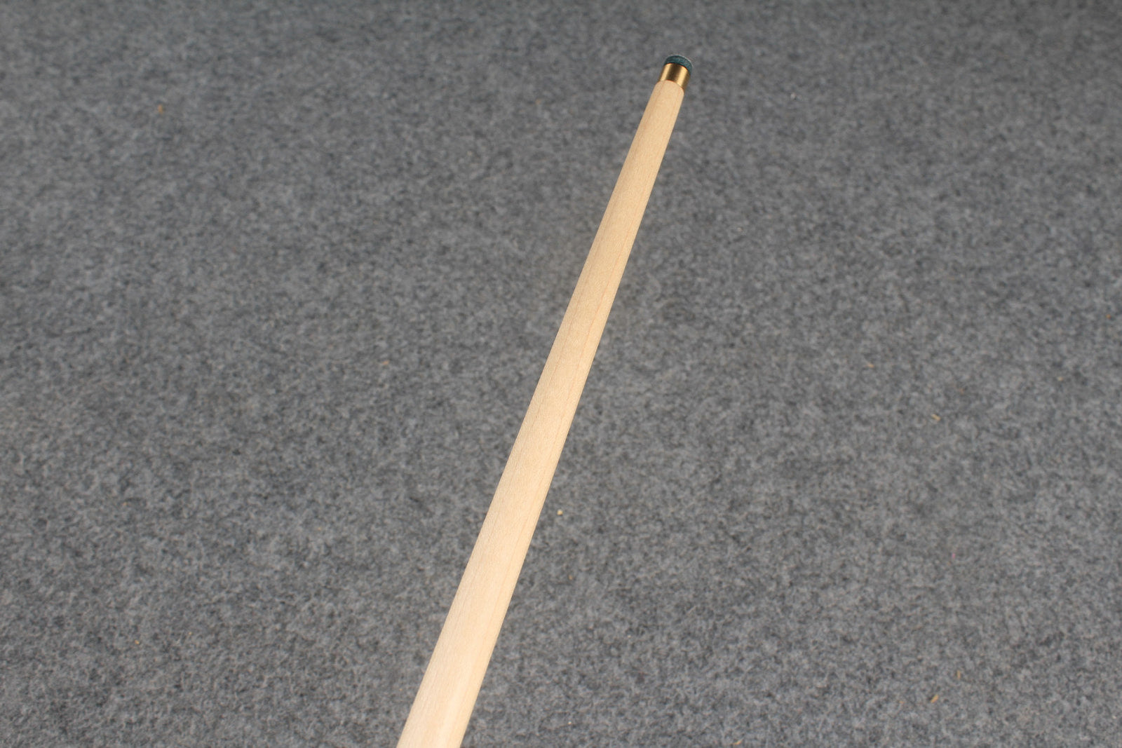 3/4 maple snooker cue #8945 WOODS CUES