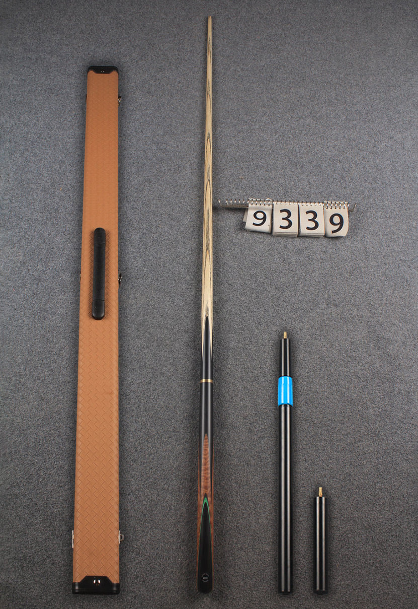 3/4 ash snooker cue #9339 WOODS CUES