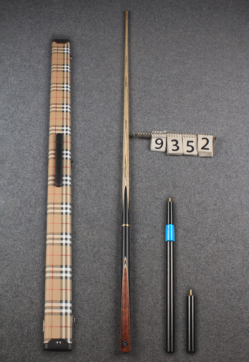 3/4 ash snooker cue #9352 WOODS CUES
