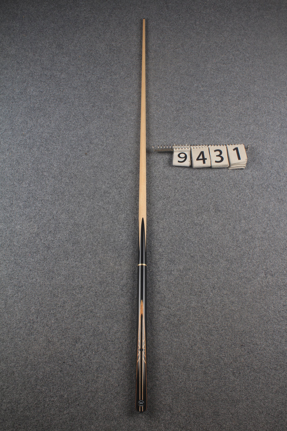 3/4 maple english pool cue #9431