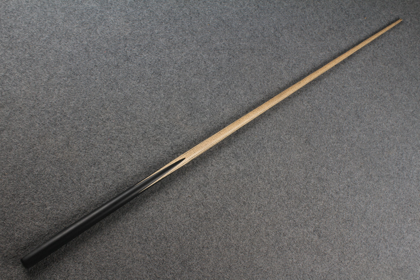 1 piece ash 53'' snooker cue # 9556 WOODS CUES