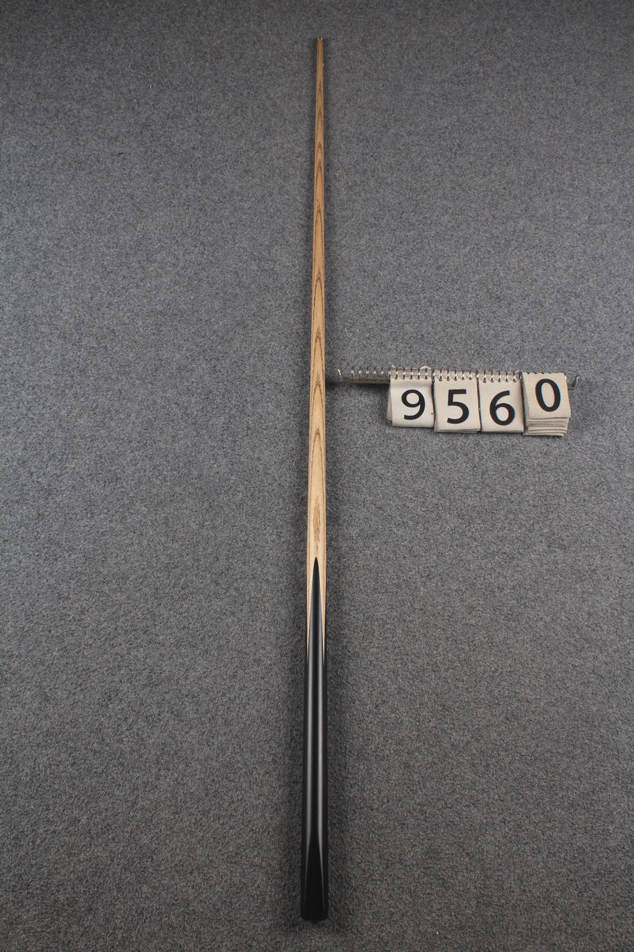 1 piece ash 53.5'' snooker cue # 9560 WOODS CUES