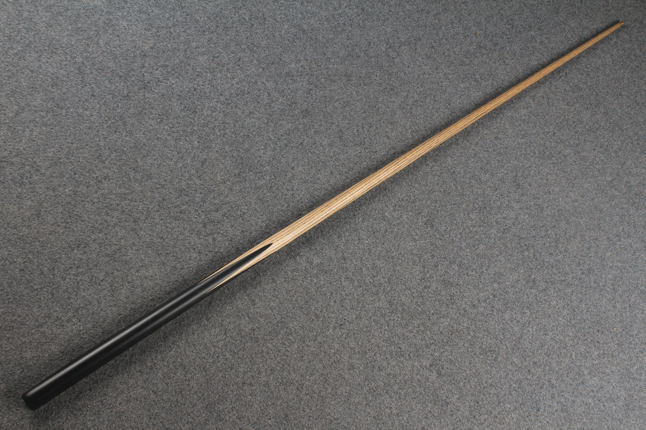 1 piece ash 53.5'' snooker cue # 9560 WOODS CUES