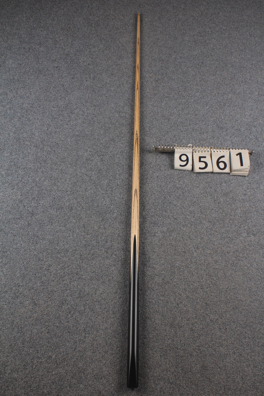 1 piece ash 53.5'' snooker cue # 9561 WOODS CUES