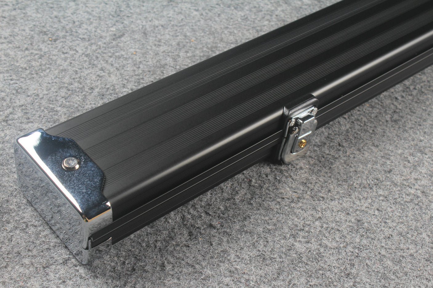one piece professional aluminium lockable cue case