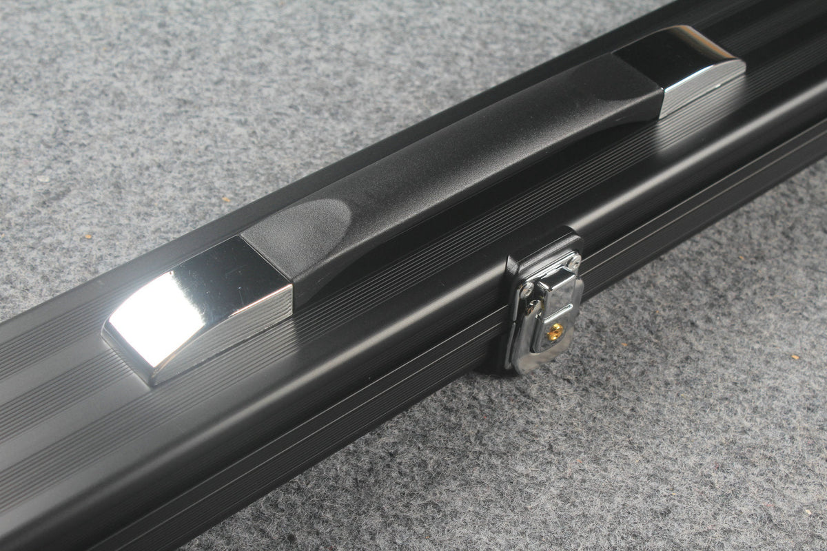 one piece professional aluminium lockable cue case WOODS CUES