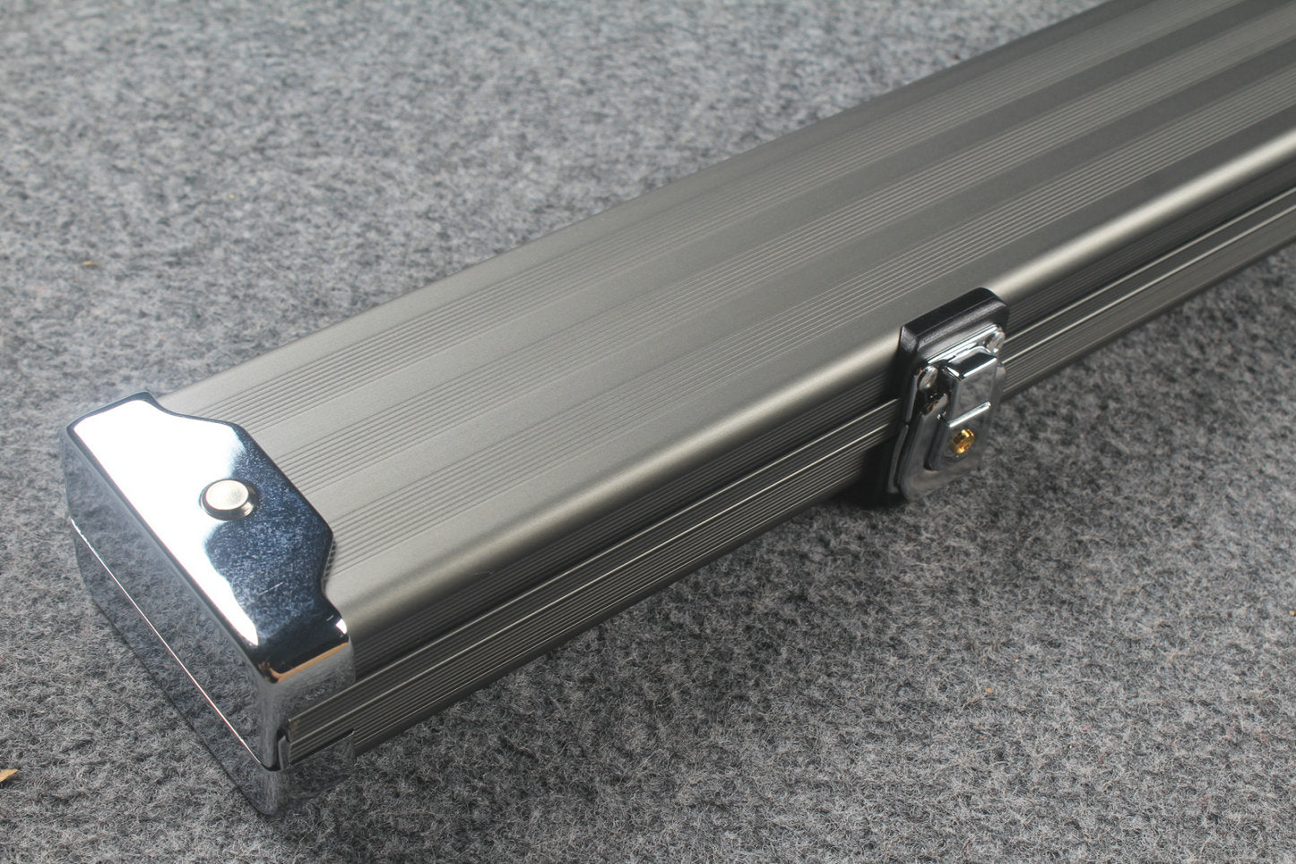 one piece professional aluminium lockable cue case