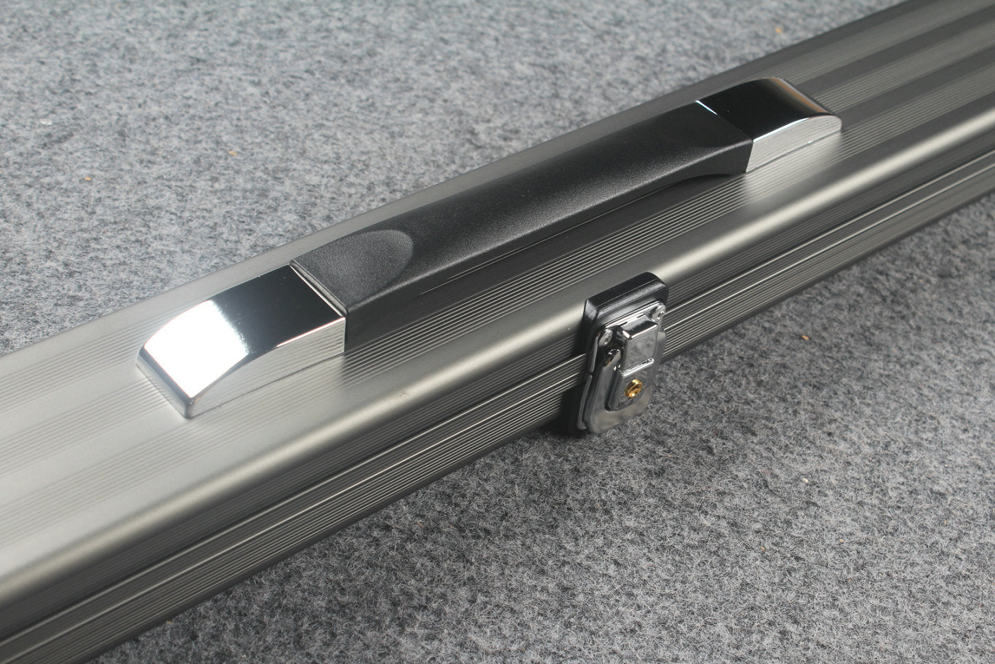 one piece professional aluminium lockable cue case