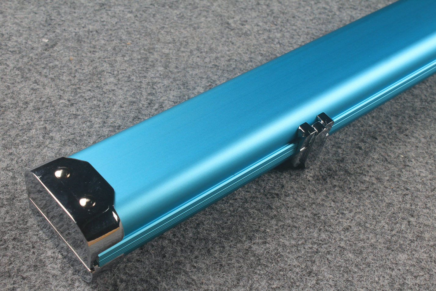 1 piece deluex slimline aluminium case with 2 slots