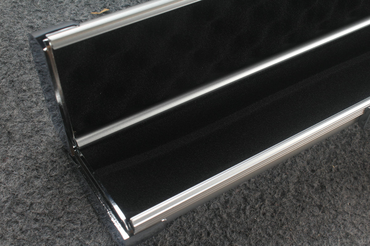 1 piece deluex slimline aluminium case with 2 slots WOODS CUES