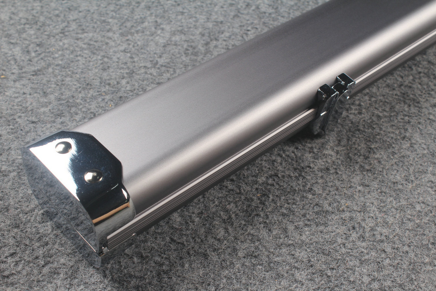 1 piece deluex slimline aluminium case with 2 slots