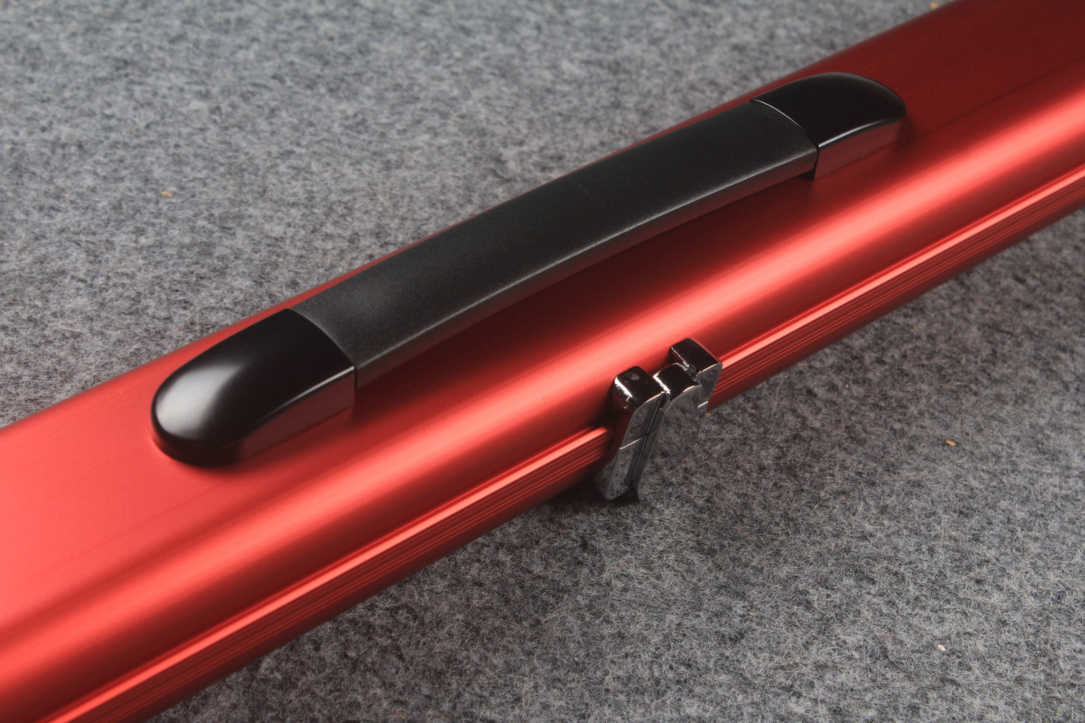 1 piece deluex slimline aluminium case with 2 slots WOODS CUES