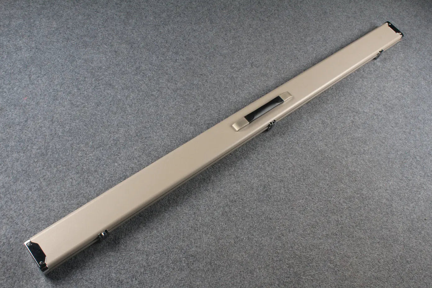 deluxe one piece aluminium cue case with 3 slots -153cm WOODS CUES