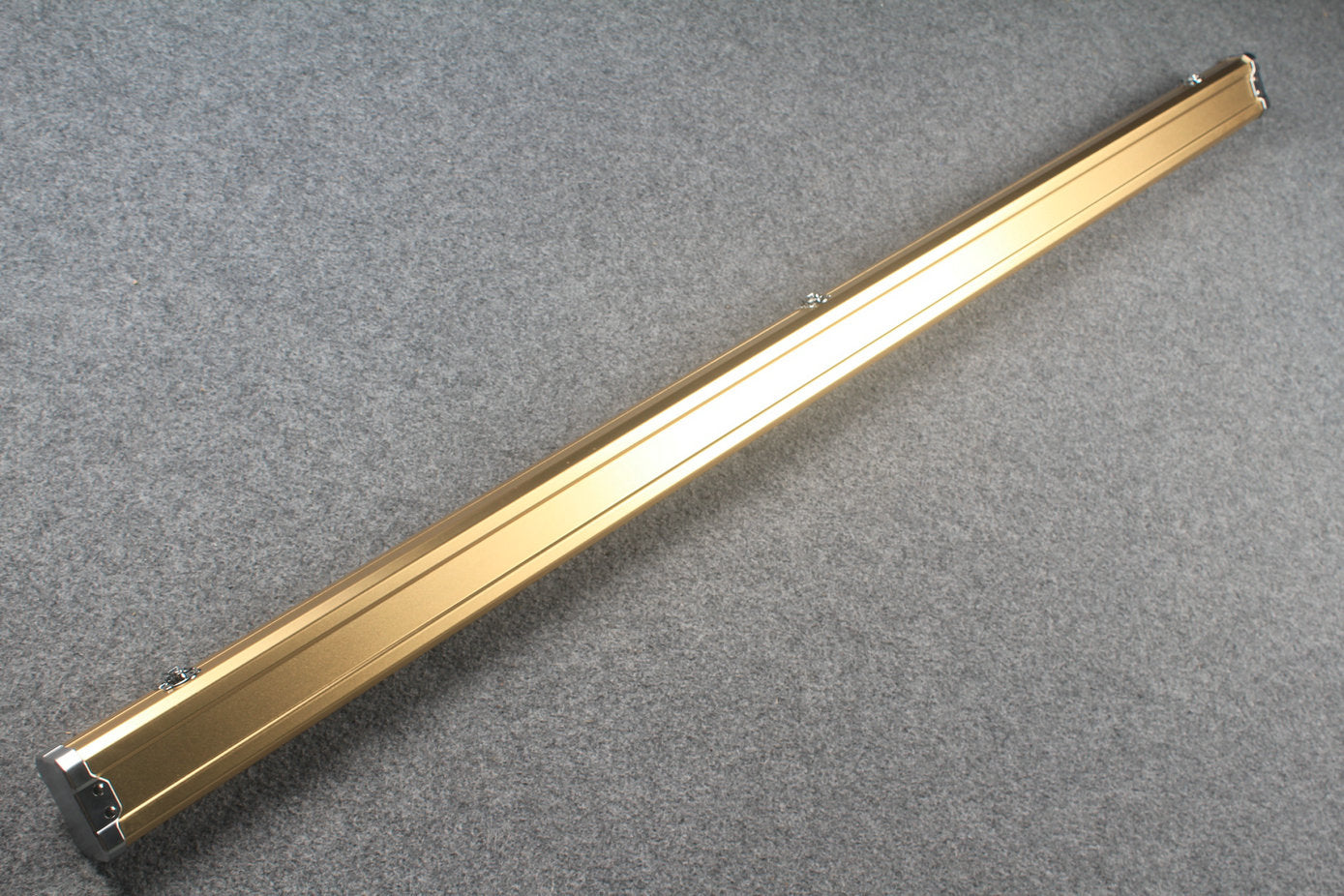 one piece professional aluminium cue case