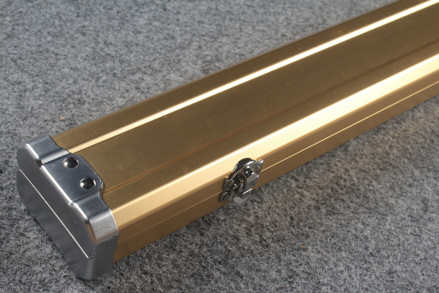 one piece professional aluminium cue case